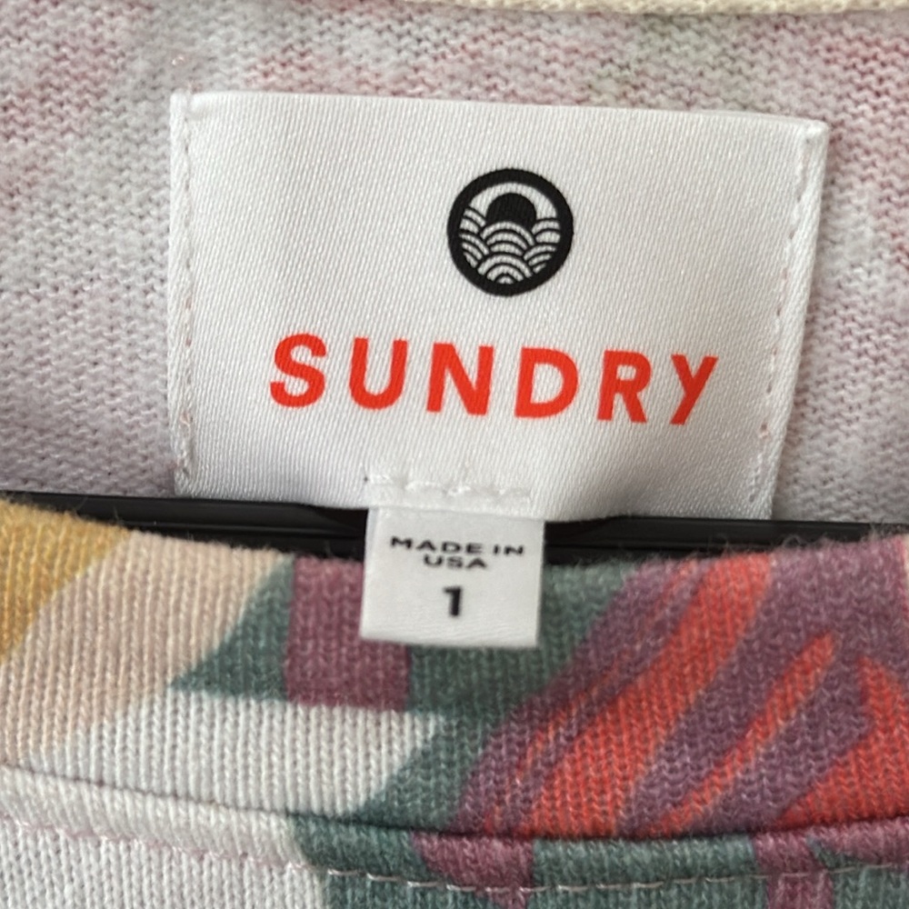 Sundry Top - Picture 2 of 3